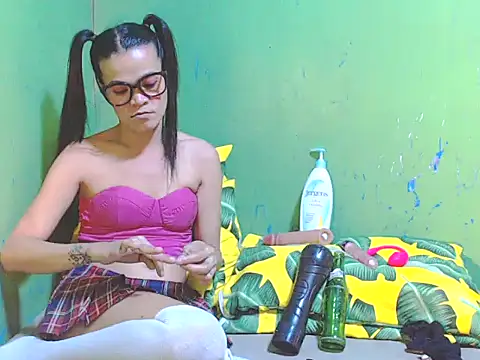 Paula Jordan online show from November 2025 04:56:01 PM