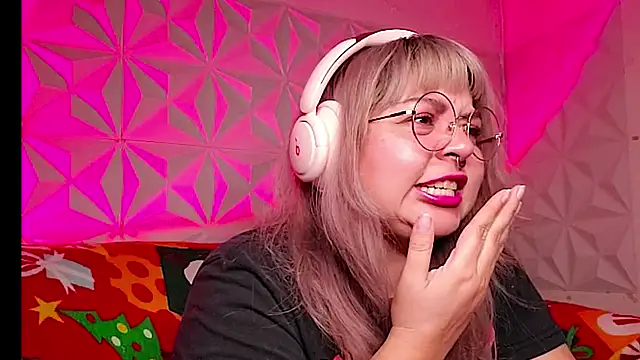 Satyn doll online show from December 2025 11:32:02 PM