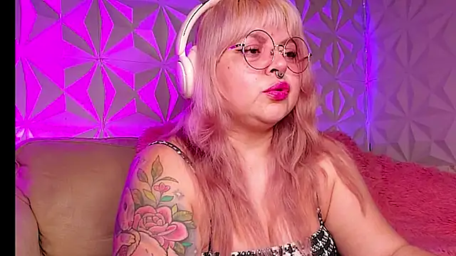 Satyn doll online show from February 2026 11:09:01 PM