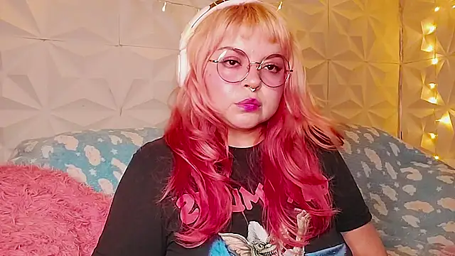 Snapshot of Satyn_doll chatting on June 2026 10:44:01 PM Satyn doll online show from June 2026 10:44:01 PM