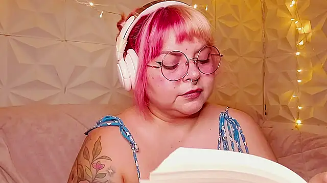Snapshot of Satyn_doll chatting on July 2026 11:28:01 PM Satyn doll online show from July 2026 11:28:01 PM