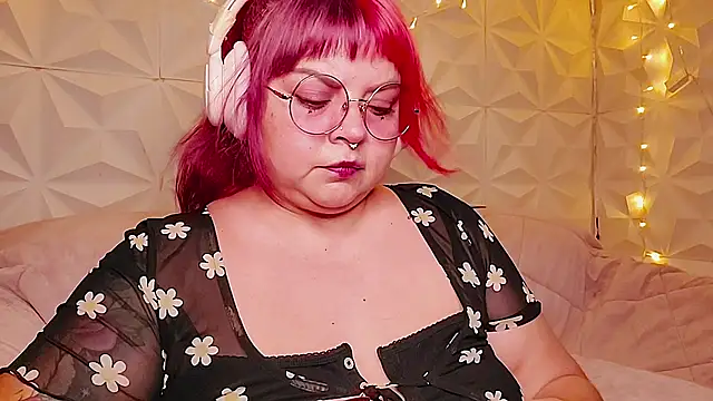 Snapshot of Satyn_doll chatting on July 2026 12:14:02 AM Satyn doll online show from July 2026 12:14:02 AM