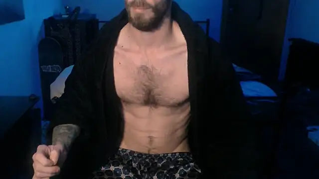 Snapshot of SexxxyLouis chatting on December 2024 09:10:01 AM SexxxyLouis online show from December 2024 09:10:01 AM
