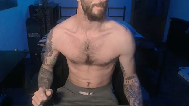 Snapshot of SexxxyLouis chatting on January 2025 09:21:02 AM SexxxyLouis online show from January 2025 09:21:02 AM