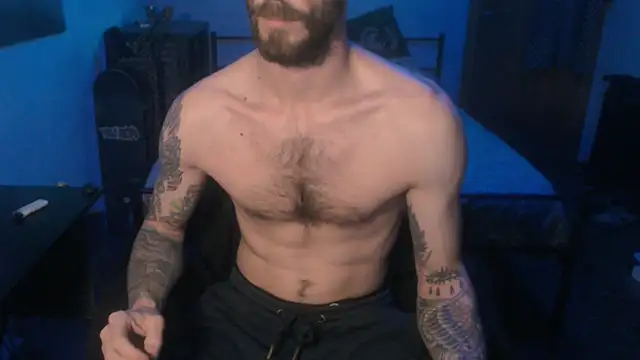 Snapshot of SexxxyLouis chatting on January 2025 05:48:01 PM SexxxyLouis online show from January 2025 05:48:01 PM