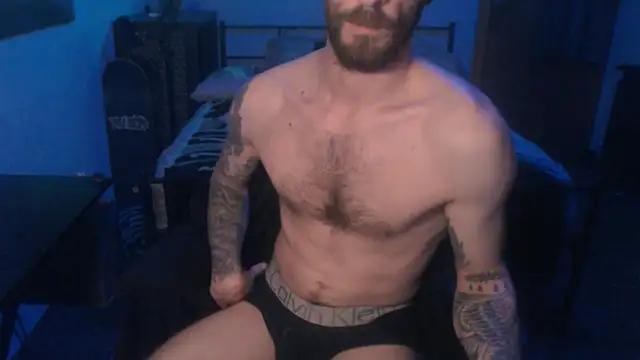 Snapshot of SexxxyLouis chatting on January 2025 09:05:02 PM SexxxyLouis online show from January 2025 09:05:02 PM