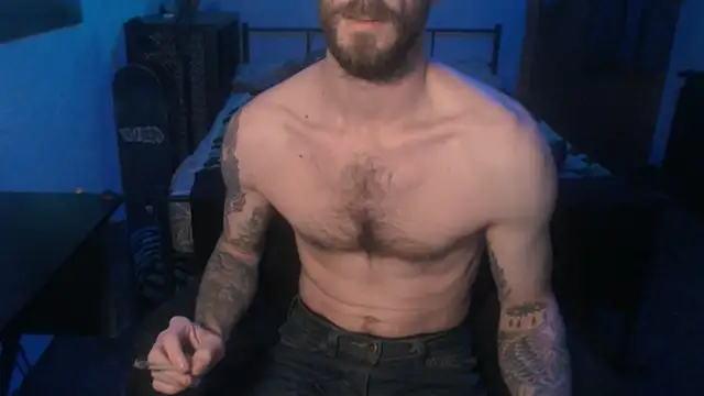 Snapshot of SexxxyLouis chatting on January 2025 10:50:01 AM SexxxyLouis online show from January 2025 10:50:01 AM
