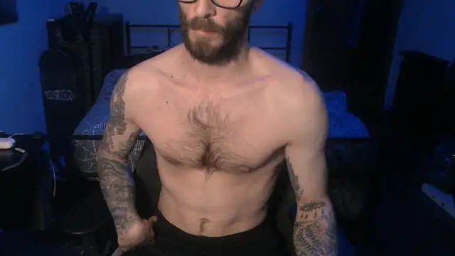 Snapshot of SexxxyLouis chatting on January 2025 01:22:01 PM SexxxyLouis online show from January 2025 01:22:01 PM