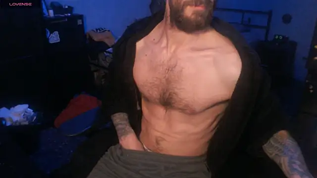 Snapshot of SexxxyLouis chatting on September 2025 08:19:01 AM SexxxyLouis online show from September 2025 08:19:01 AM