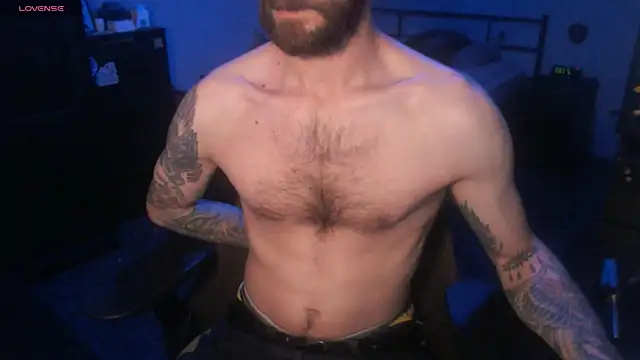 Snapshot of SexxxyLouis chatting on October 2025 07:37:01 PM SexxxyLouis online show from October 2025 07:37:01 PM