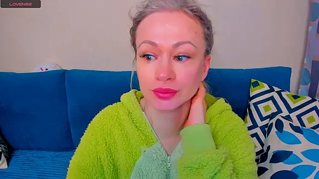 EllenMoore online show from October 2025 03:06:02 AM