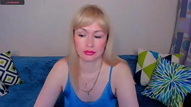 EllenMoore online show from June 2026 03:25:01 AM