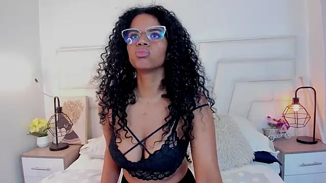 Ellie Alves online show from December 2024 03:20:02 PM