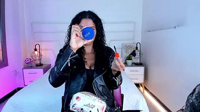 Ellie Alves online show from February 2025 12:59:01 PM