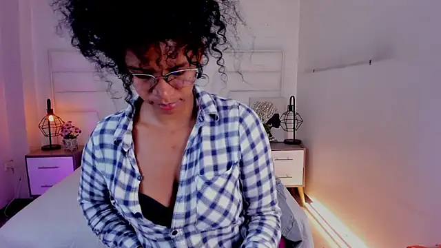 Ellie Alves online show from March 2025 12:34:01 PM