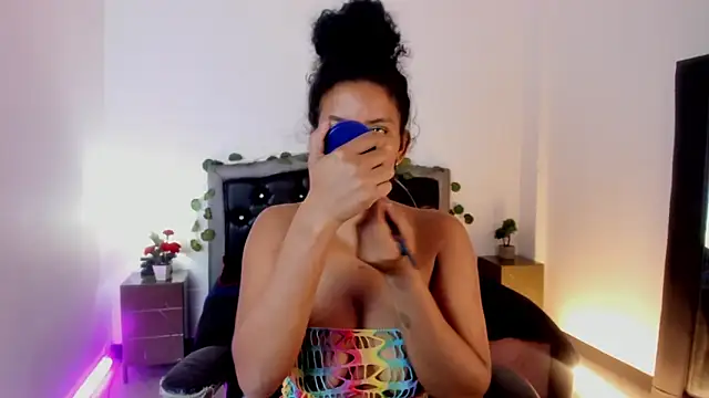 Ellie Alves online show from March 2025 01:23:02 PM