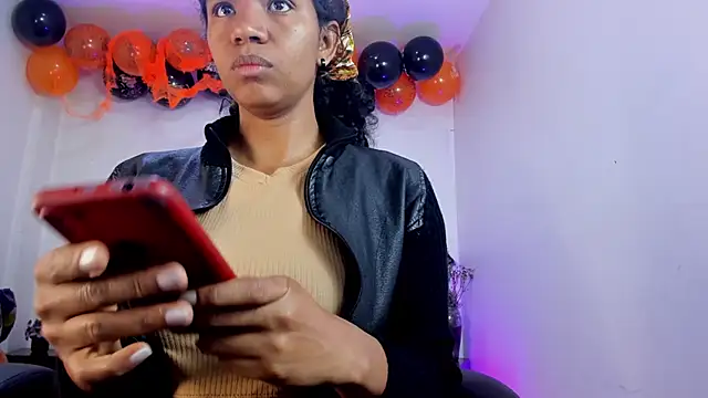 Ellie Alves online show from November 2025 01:21:02 PM