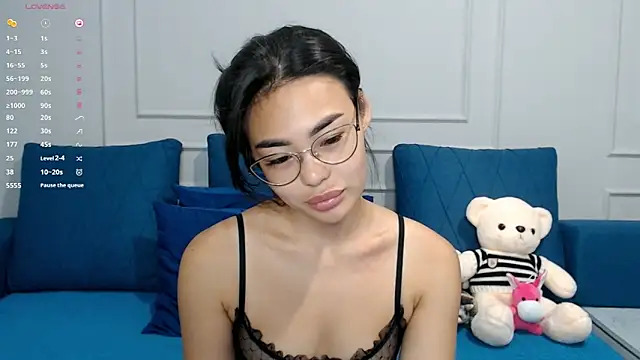 kwana colada online show from September 2025 01:14:02 PM