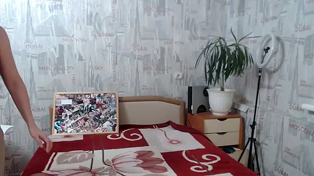 GinaQSoul online show from February 2025 04:45:02 PM