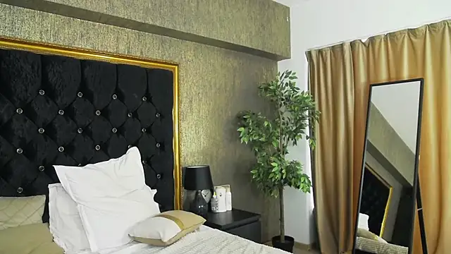 LisaCroft online show from February 2025 11:55:01 AM