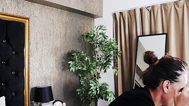 LisaCroft online show from February 2025 03:58:02 AM