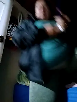 Brenda Berck  online show from April 2026 03:28:01 AM