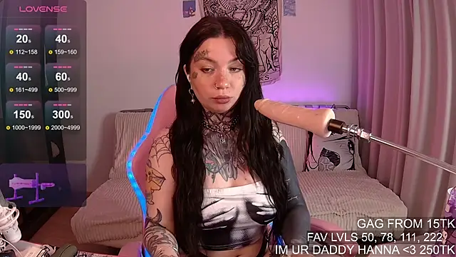 HannaXWonder online show from November 2025 04:53:01 PM