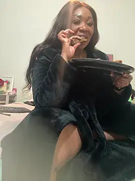 Bootyliciouse21X online show from June 2026 06:02:01 PM