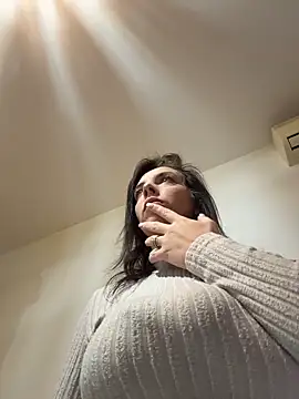 Almmaxxxx online show from February 2026 05:47:02 PM