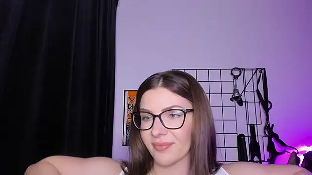 1Sandy online show from February 2025 08:31:01 PM