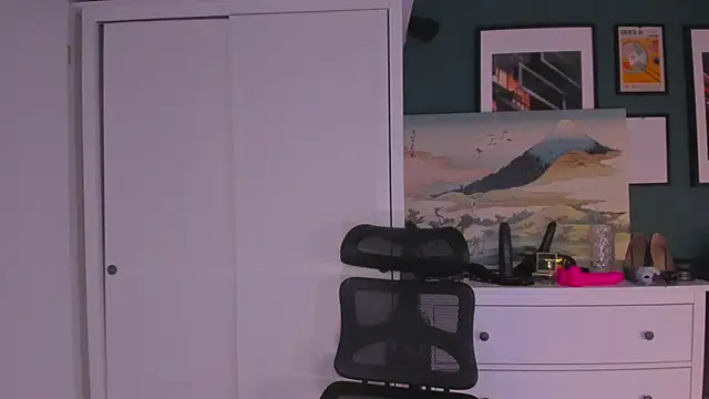 1Sandy online show from October 2025 03:57:02 PM