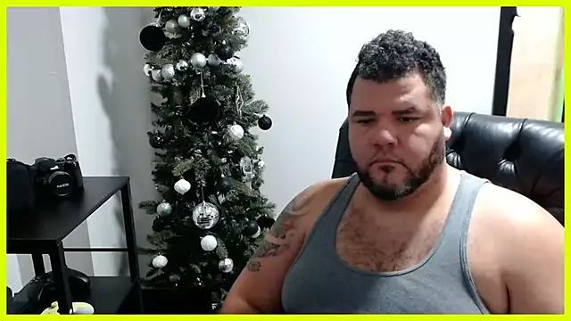 Snapshot of Gabihotxxx1 chatting on January 2025 02:42:01 AM Gabihotxxx1 online show from January 2025 02:42:01 AM