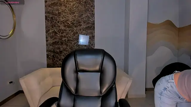 AmyWood online show from December 2024 10:23:02 AM