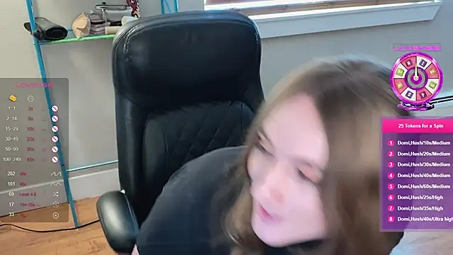 luluvaladon online show from February 2025 08:53:02 PM