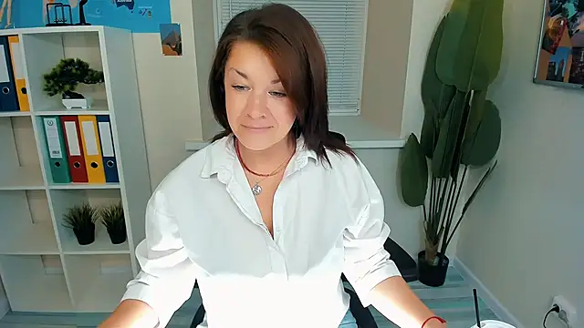 AnaMills online show from September 2025 03:03:02 PM