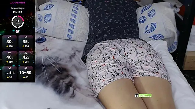 Angel-Demon20 online show from November 2025 01:32:01 PM