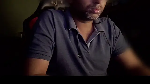  x rated  online show from February 2025 09:30:01 AM