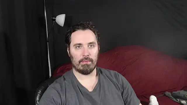 Snapshot of Metalstud chatting on December 2024 02:26:01 AM Metalstud online show from December 2024 02:26:01 AM