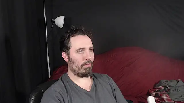 Snapshot of Metalstud chatting on December 2024 05:31:02 AM Metalstud online show from December 2024 05:31:02 AM