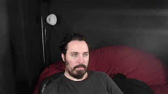 Snapshot of Metalstud chatting on January 2025 01:20:02 AM Metalstud online show from January 2025 01:20:02 AM