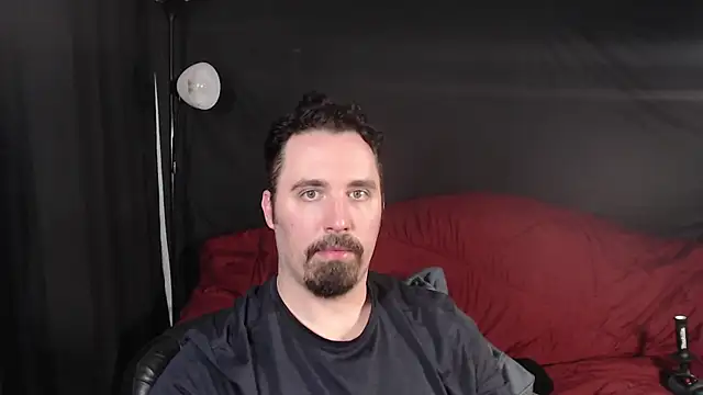 Snapshot of Metalstud chatting on January 2025 03:44:01 AM Metalstud online show from January 2025 03:44:01 AM