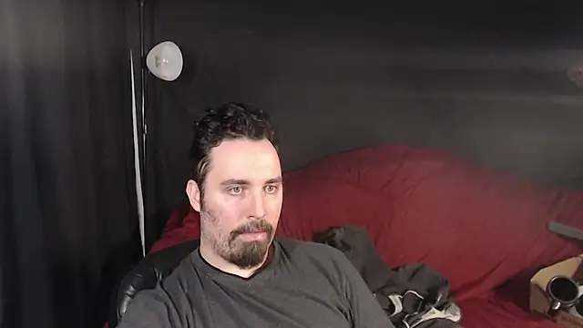 Snapshot of Metalstud chatting on February 2025 01:11:01 AM Metalstud online show from February 2025 01:11:01 AM