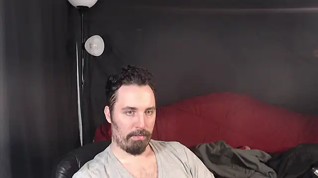 Snapshot of Metalstud chatting on February 2025 11:41:02 PM Metalstud online show from February 2025 11:41:02 PM