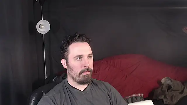 Snapshot of Metalstud chatting on February 2025 11:32:02 PM Metalstud online show from February 2025 11:32:02 PM