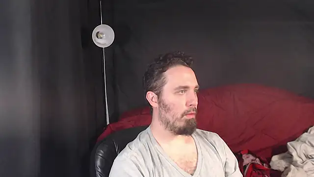 Snapshot of Metalstud chatting on February 2025 01:43:01 AM Metalstud online show from February 2025 01:43:01 AM