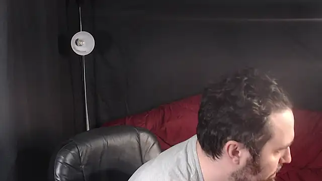 Snapshot of Metalstud chatting on February 2025 01:14:01 PM Metalstud online show from February 2025 01:14:01 PM