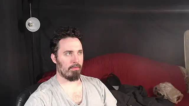 Snapshot of Metalstud chatting on March 2025 01:16:01 AM Metalstud online show from March 2025 01:16:01 AM