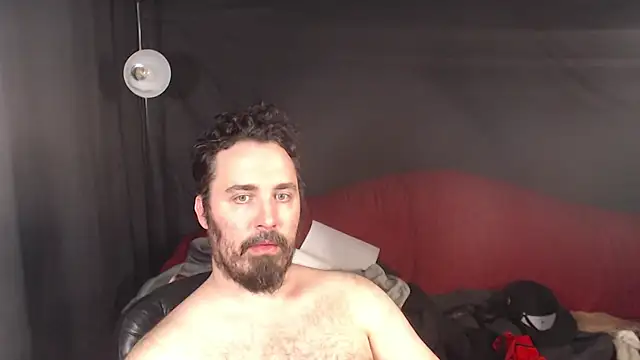 Snapshot of Metalstud chatting on March 2025 02:08:01 AM Metalstud online show from March 2025 02:08:01 AM