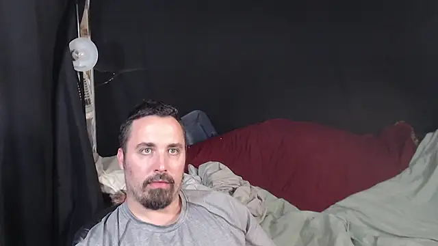 Snapshot of Metalstud chatting on October 2025 03:15:02 AM Metalstud online show from October 2025 03:15:02 AM