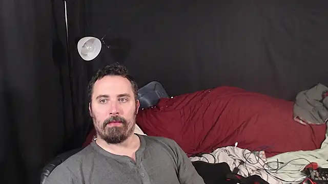 Snapshot of Metalstud chatting on October 2025 03:14:01 AM Metalstud online show from October 2025 03:14:01 AM